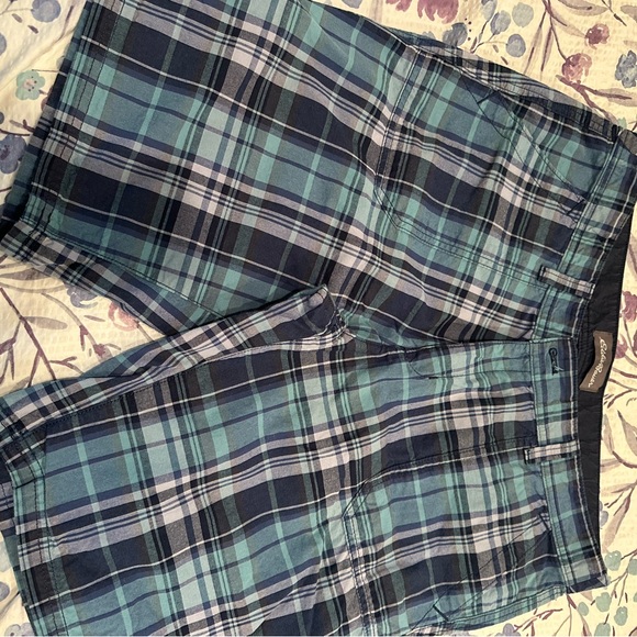 6 Women’s Bermuda Shorts - Picture 9 of 15